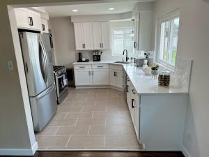 long shot of a remodeled kitchen in Southgate